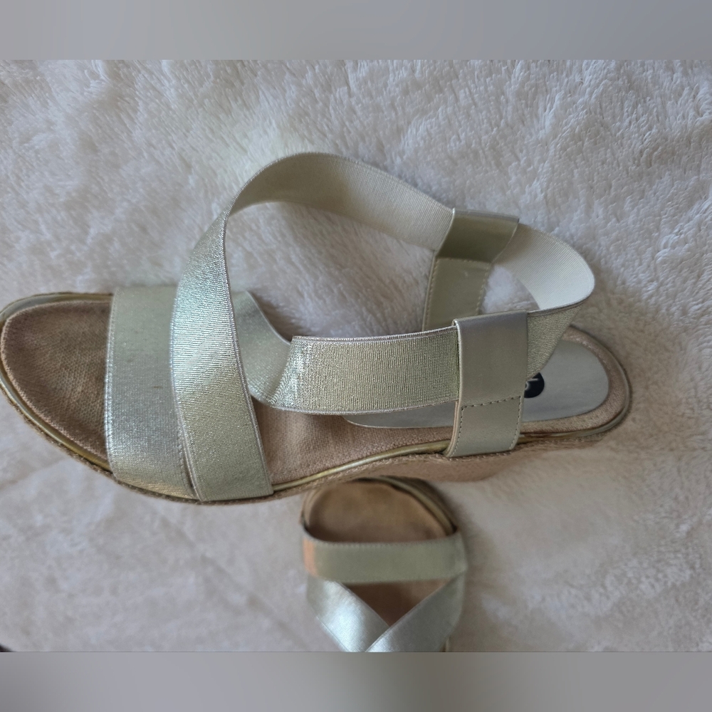 Comfortable Gold Strappy Wedge  Espadrille Sandals - Picture 5 of 9